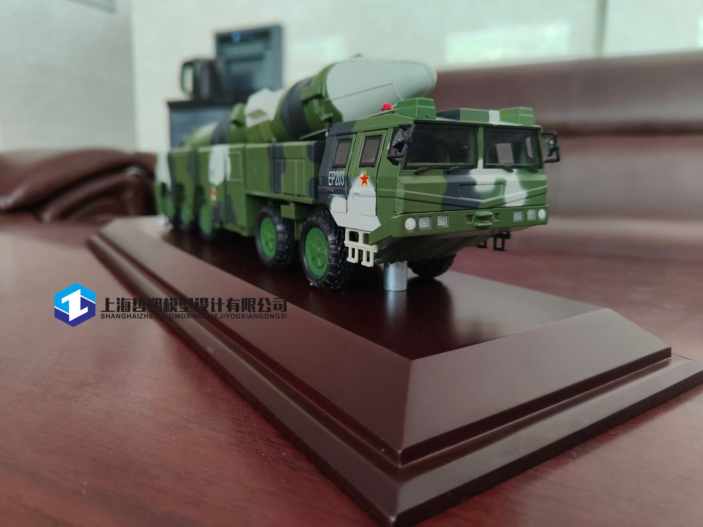 軍車(chē).jpg